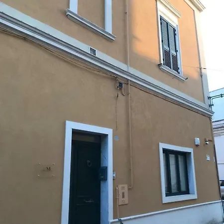 Donna Michelina Dimora Alojamento de Acomodação e Pequeno-almoço Carmiano (Apulia)
