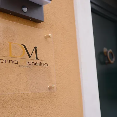 Alojamento de Acomodação e Pequeno-almoço Donna Michelina Dimora