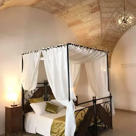 Donna Michelina Dimora * Carmiano (Apulia)