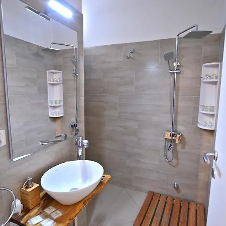 Oda ve Kahvaltı Donna Michelina Dimora 4*